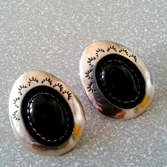 Vintage Native American Navajo Onyx Shadowbox Earrings - Picture 6 of 15